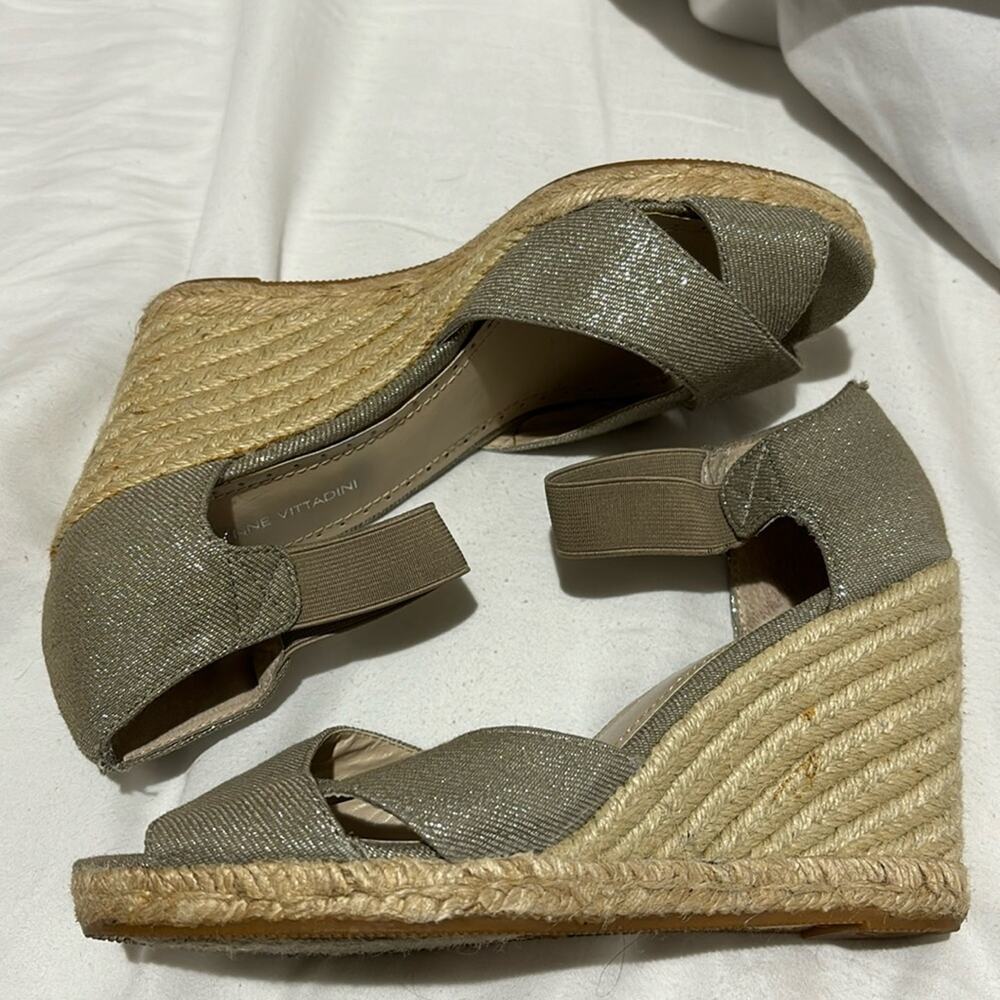 Adrienne Vittadini 8 wedge espadrilles ankle strap golden tan worn once euc